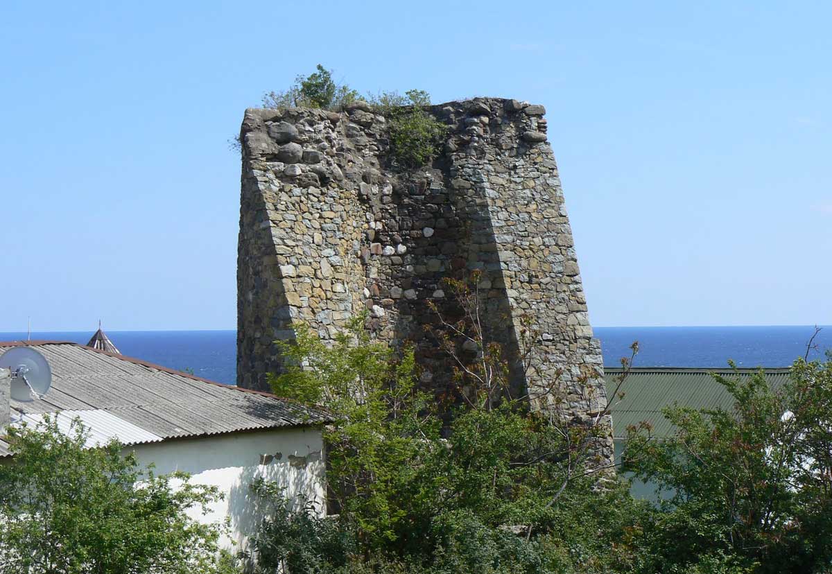 Крепость алустон в алуште фото