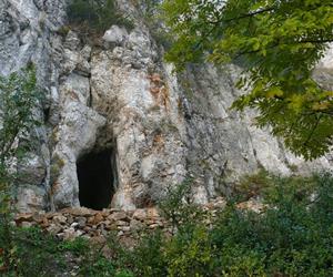 Пещера Иограф